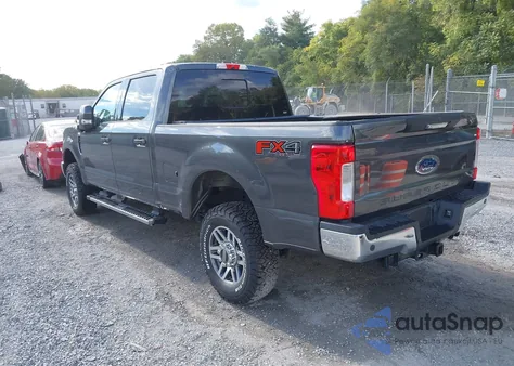 2018 Ford F-250 Lariat z USA, uszkodzony, nr VIN 1FT7W2B61JEC54038